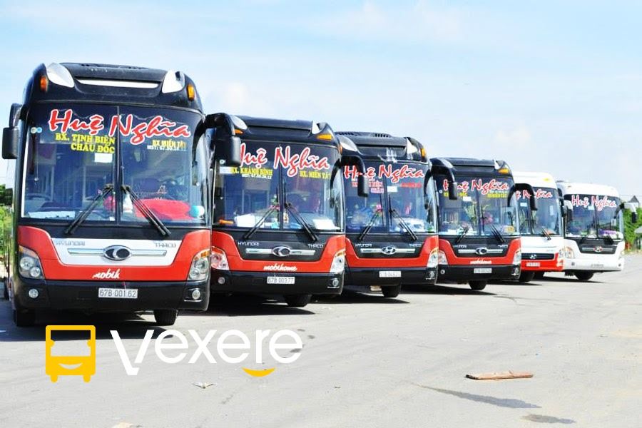 Hình ảnh Nhà xe Công Ty TNHH Huệ Nghĩa trên tuyến Châu Đốc đi Hồ Chí Minh