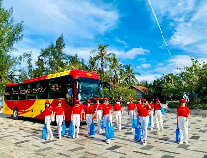 Hình ảnh Nhà xe Dũng Thuỷ Express trên tuyến Bình Định đi Hồ Chí Minh